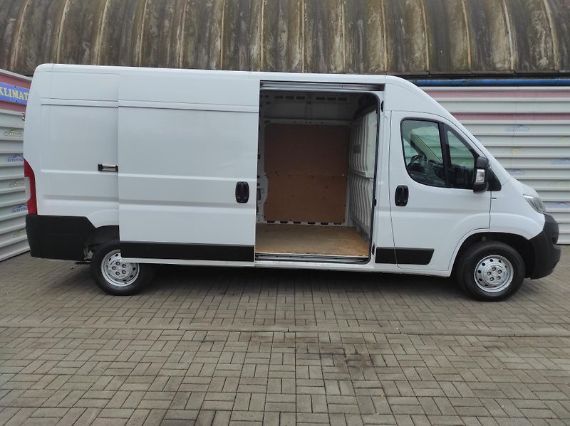 Citroën Jumper 2,2BlueHDi L3H2, ČR - fotka 7 z 37