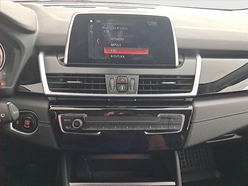 BMW Řada 2 (2019) 216i Gran Tourer, 7 míst - fotka 12 z 18