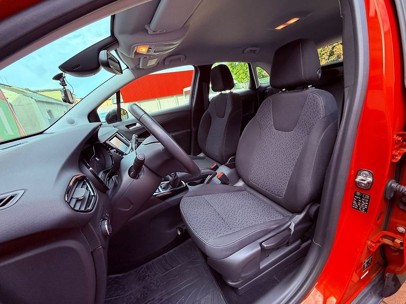 Opel Crossland X 1.2 Enjoy, ČR, 34 tkm - fotka 14 z 26