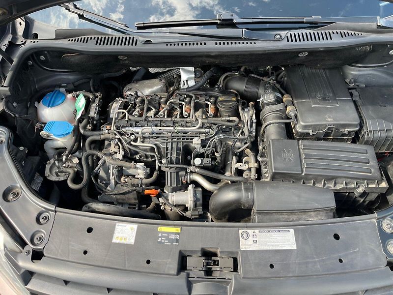 Volkswagen Caddy (2013) 1.6 TDI - fotka 22 z 24