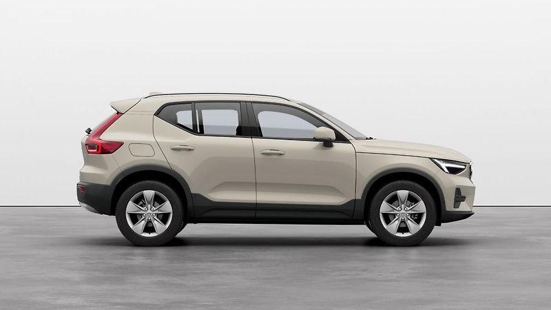 Volvo XC40 (2026) B3 2.0L 163 HP AT7 FWD CORE - fotka 4 z 7