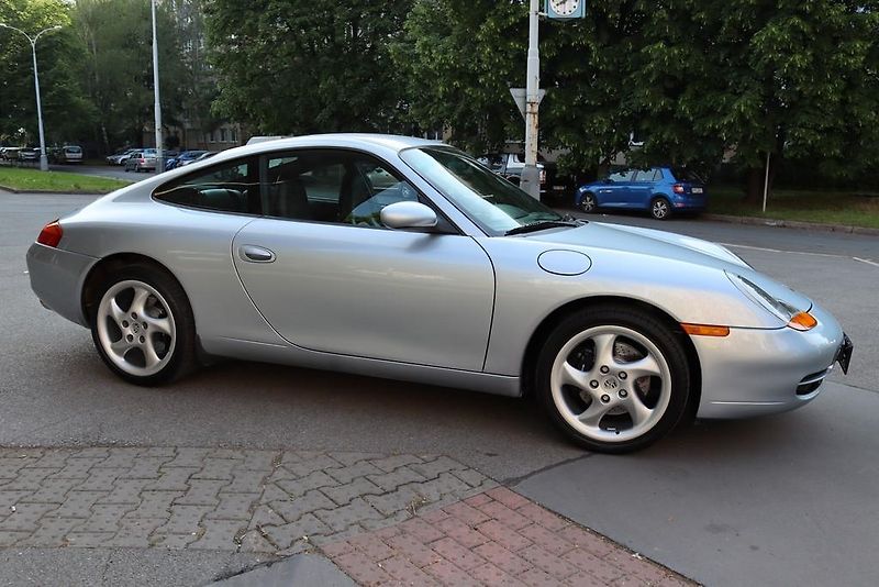 Porsche 911 996 3.4 CARRERA 221kW - fotka 9 z 49