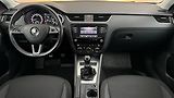 Škoda Octavia 1.6 TDI Ambition Combi - náhled 8