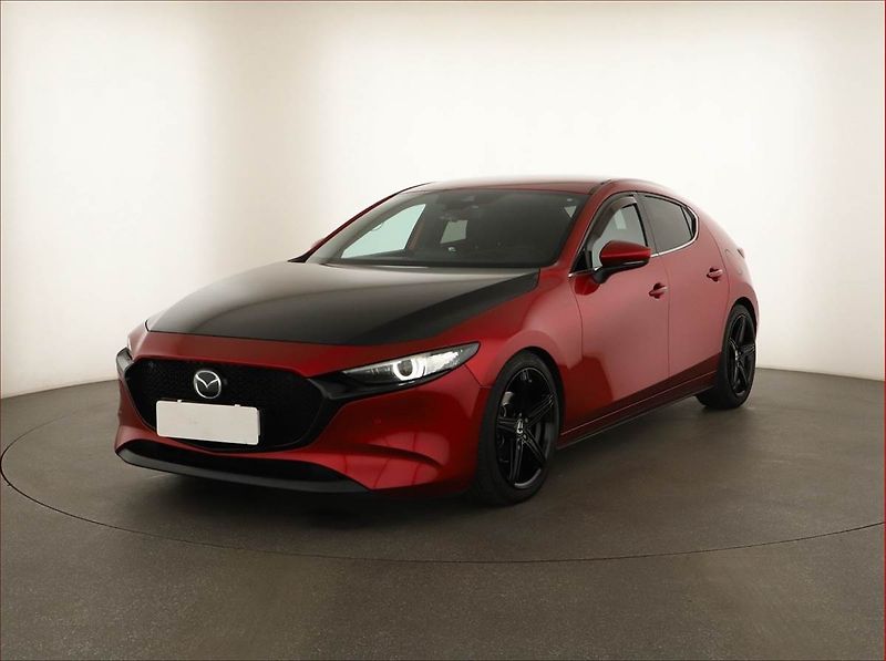 Mazda 3 (2021) 2.0 e-Skyactiv X - fotka 2 z 15