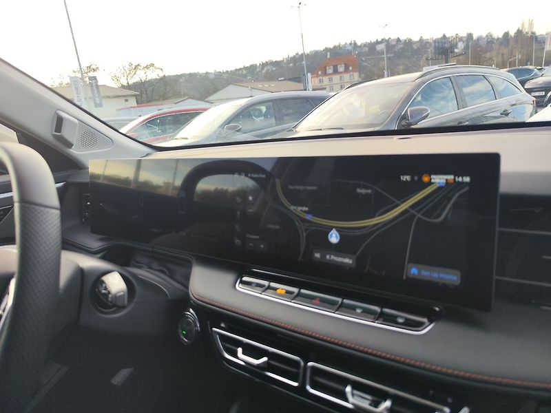 MG EHS (2026) 1.5 TGI/200kW PHEV Emotion AT - fotka 18 z 36