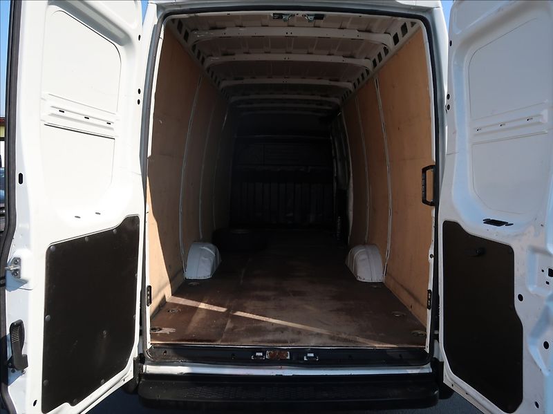 Iveco Daily 2,3 35S16,115kW,L4H2,1majČR - fotka 20 z 22
