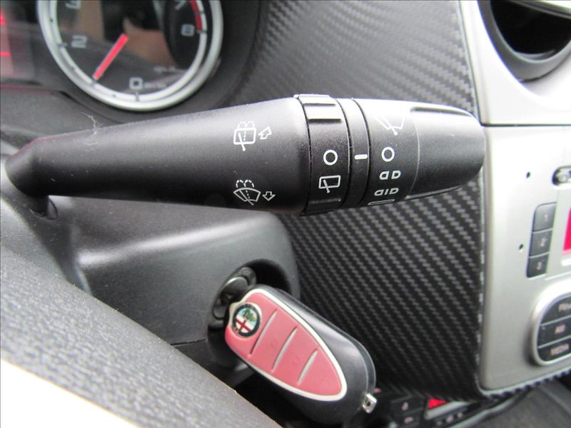 Alfa Romeo MiTo 1,4 Turbo 99kW - fotka 21 z 30