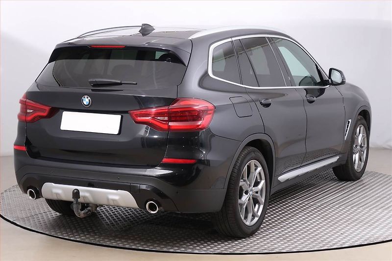 BMW X3 (2017) xDrive20d - fotka 5 z 22