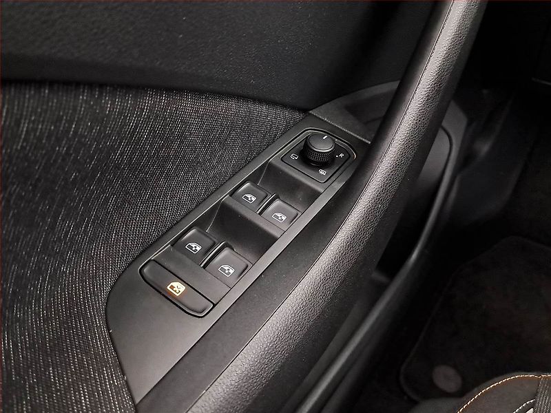Škoda Scala (2019) Style 1.0 TSI, Automat, ČR - fotka 17 z 18