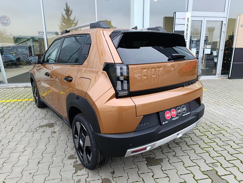 Fiat Grande Panda (2025) 113k BEV 44kWh La Prima - fotka 4 z 24