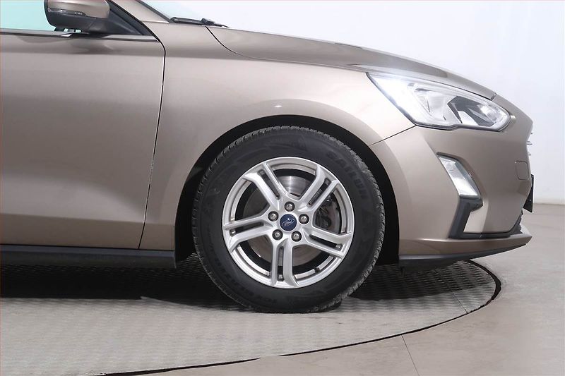 Ford Focus (2018) 1.0 EcoBoost, Tempomat - fotka 14 z 14