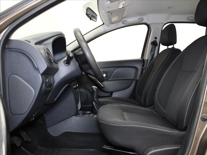 Dacia Sandero 1,2 i 54kW Arctica 99tkm.ČR - fotka 6 z 20