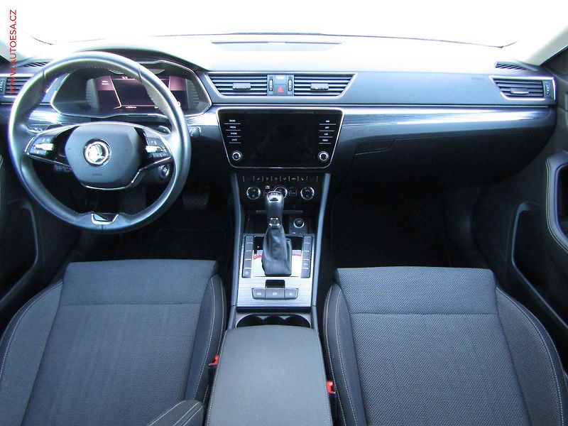 Škoda Superb (2021) 1.5 TSi, ČR, Style, DSG - fotka 8 z 22