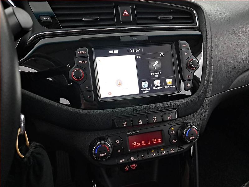 Kia Ceed (2017) 1.6 GDI, Serv.kniha, Navi - fotka 12 z 20