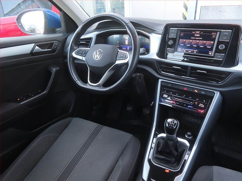 Volkswagen T-Roc (2022) 1.5 TSI - fotka 7 z 20