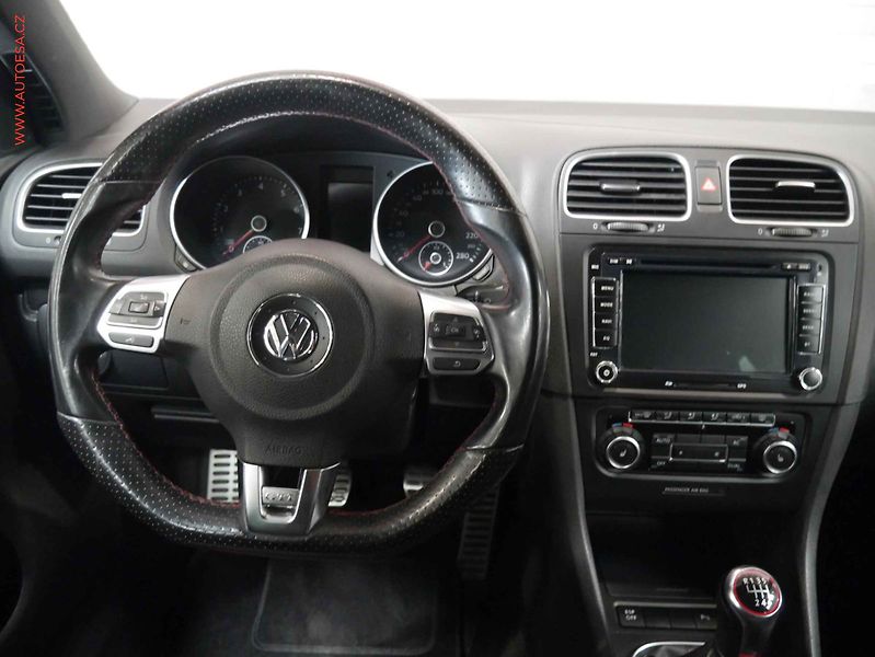 Volkswagen Golf (2009) 2.0TSi, servis.kniha - fotka 11 z 17