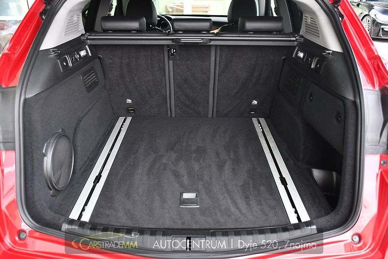 Alfa Romeo Stelvio 2.0 Q4 VELOCE - fotka 44 z 52