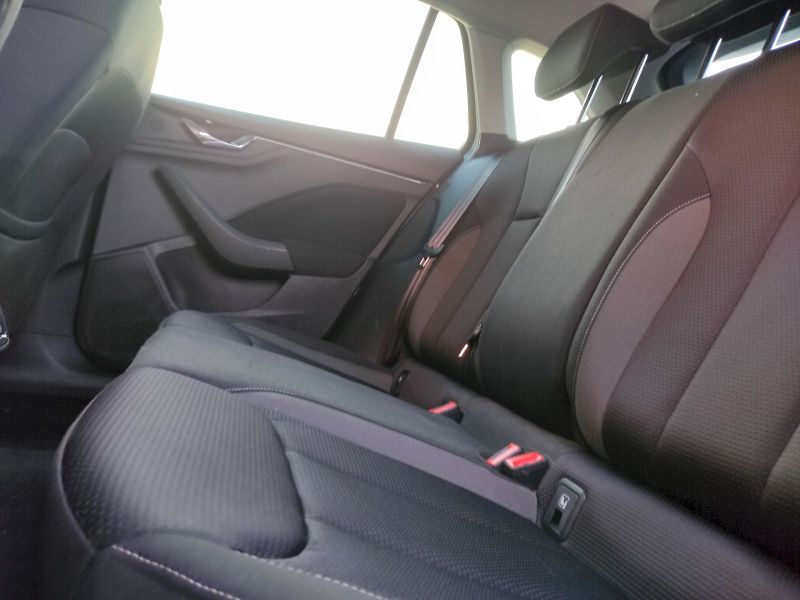 Škoda Scala (2023) Tour 1,0 Tsi 81 Kw DSG - fotka 24 z 34