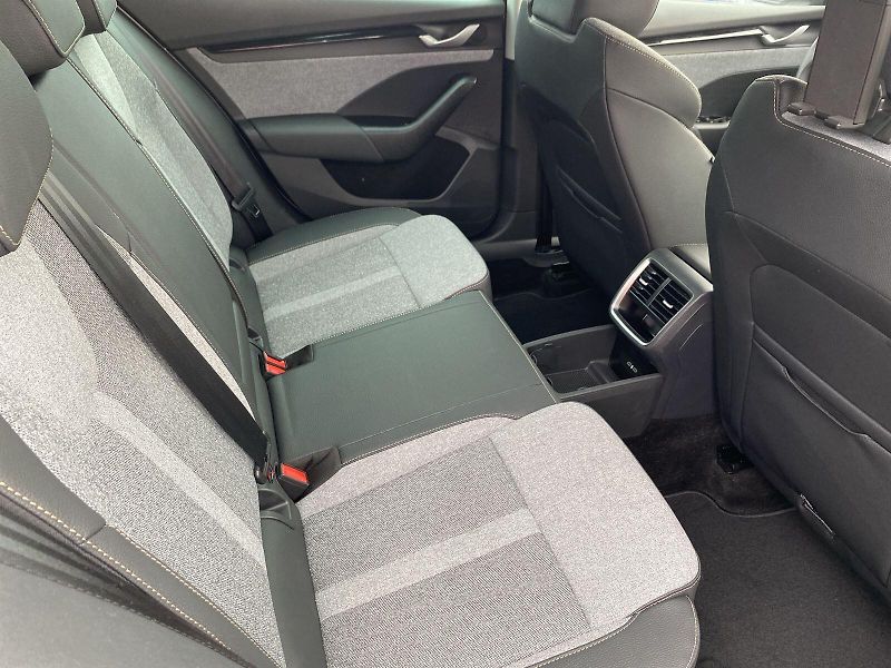 Škoda Octavia (2025) 1.5 TSI Top Selection - fotka 9 z 36