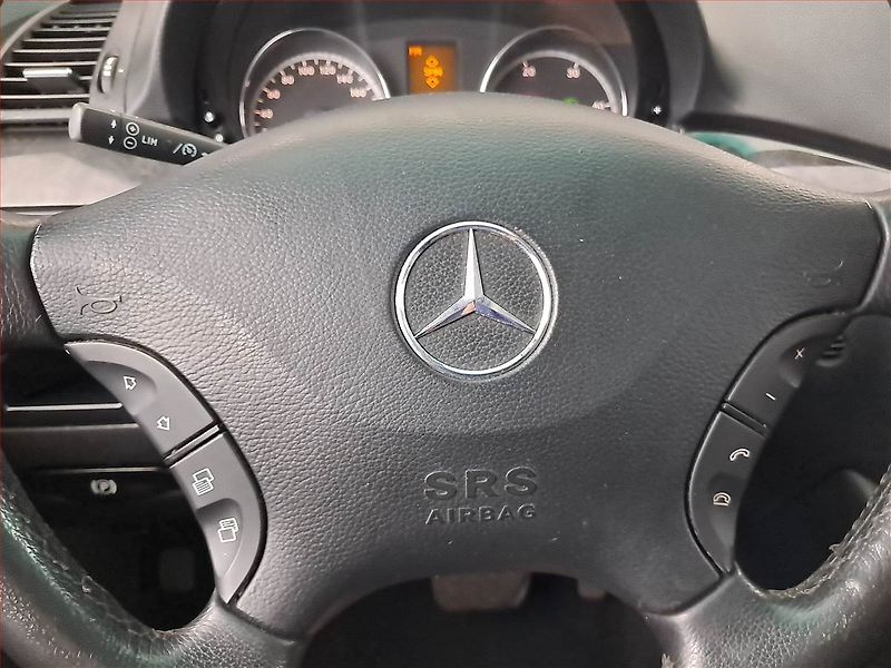 Mercedes-Benz Viano (2008) 3.0 CDI - fotka 16 z 22