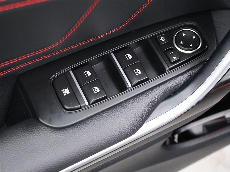 Kia Ceed 1,6 TGDI 150kW GT LED 1.Maj. - fotka 16 z 33