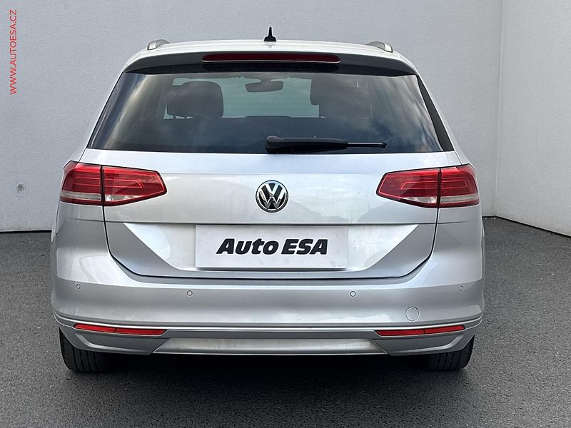 Volkswagen Passat (2018) 1.6 TDi, Comfortline, navi, - fotka 5 z 18