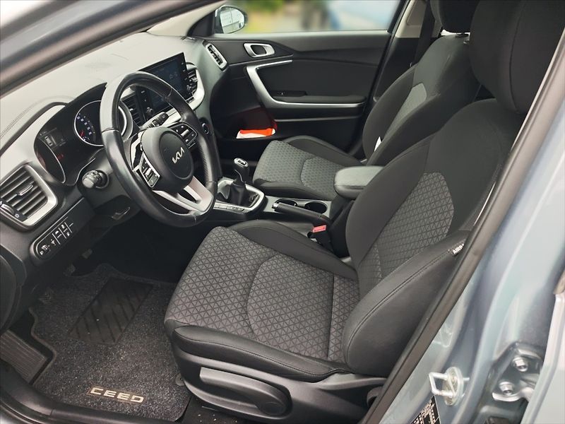 Kia Ceed 1,5 T-GDI Fresh - fotka 6 z 11