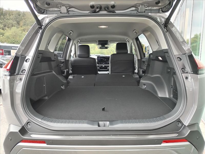 Toyota RAV4 2.5 PLUG IN HYBRID e-CVT AWD - fotka 15 z 18