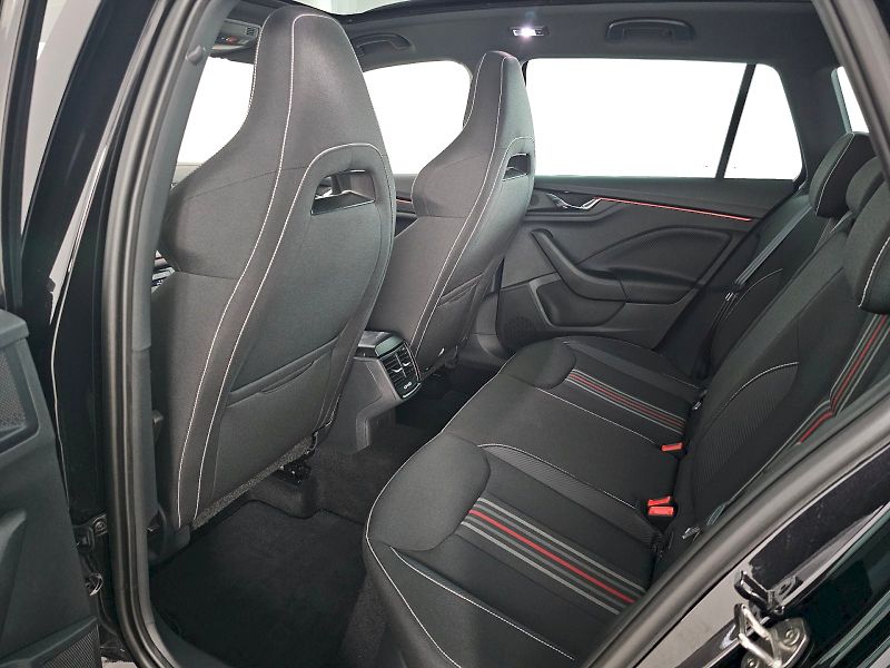 Škoda Kamiq (2025) 1.5TSI 110kW Monte Carlo - fotka 7 z 30
