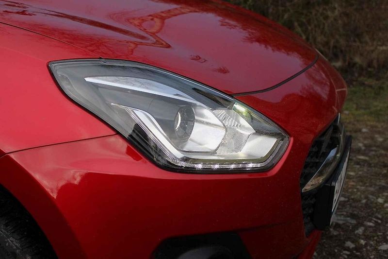 V zimě se tato verze Suzuki Swift cítí úplně skvěle