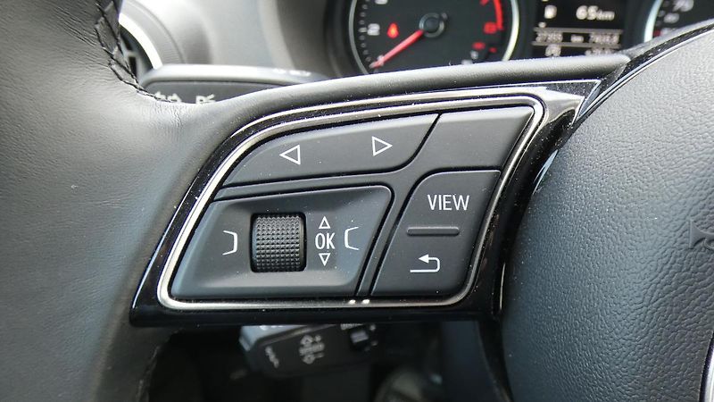 Audi Q2 1,0 TFSI Advanced - fotka 12 z 23