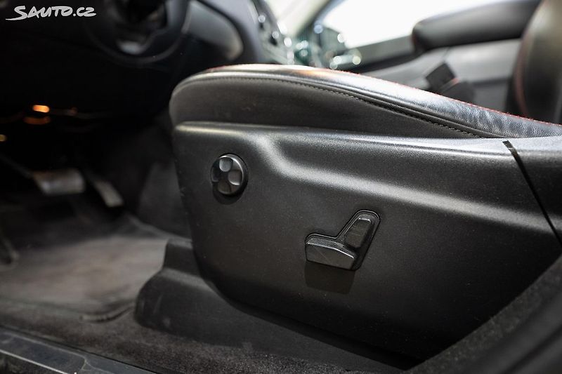 Dodge Durango GT / 3.6i V6 216 kW LPG 7 míst - fotka 13 z 33