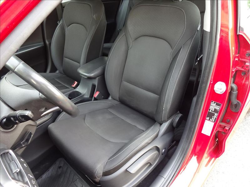 Hyundai i30 1,4 T-GDi 103 kW Fastback - fotka 18 z 55