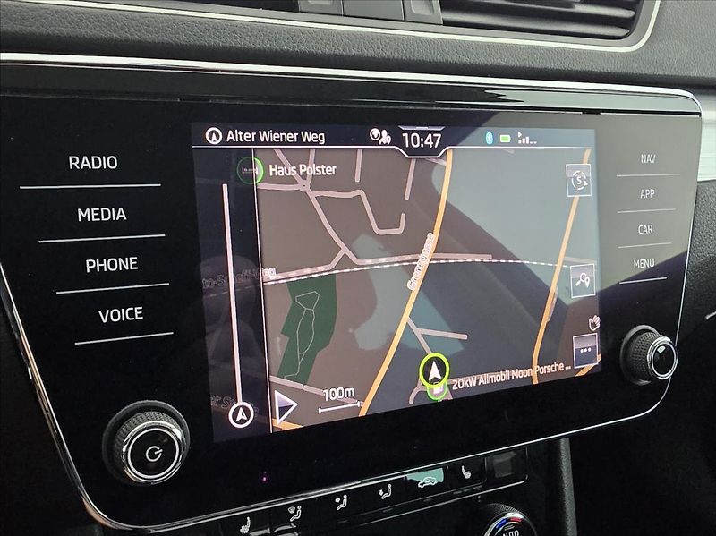 Škoda Superb 2,0 Style+, ACC, Virtual, Kame - fotka 13 z 25
