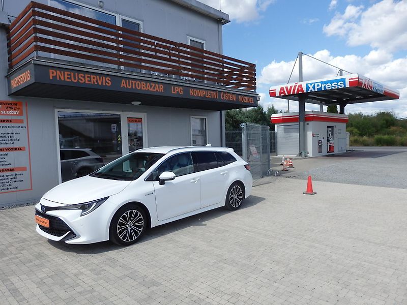 Toyota Corolla 1.8i HYBRID + LPG - fotka 1 z 35