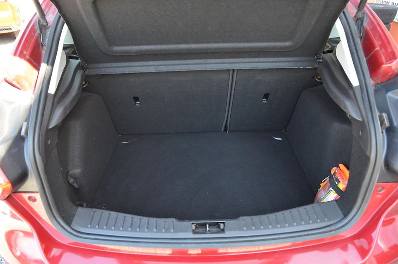 Ford Focus (2011) 1.6 EcoBoost 110kW Titanium  - fotka 33 z 36