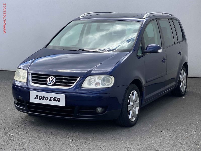 Volkswagen Touran (2004) 2.0TDi, AC, xenon - fotka 3 z 15