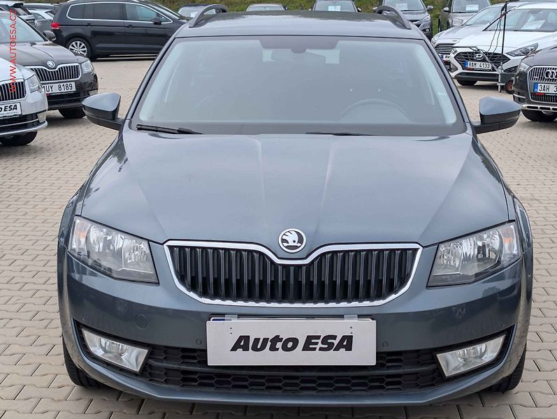 Škoda Octavia (2015) 1.4 TSi, Elegance, DSG, +kola - fotka 2 z 22