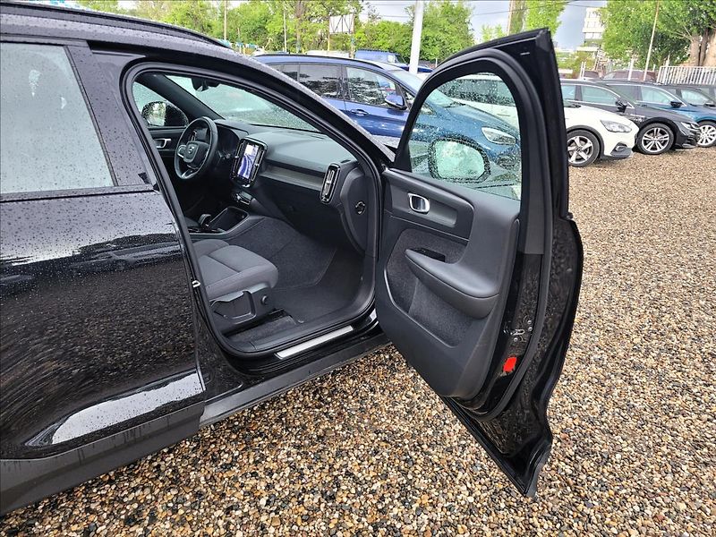 Volvo XC40 TWIN PLUS 408 PS,4X4,78KWh - fotka 10 z 50