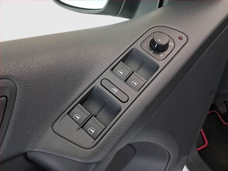 Volkswagen Tiguan (2014) 1.4 TSI, Bi-Xenony, Tempomat - fotka 15 z 16