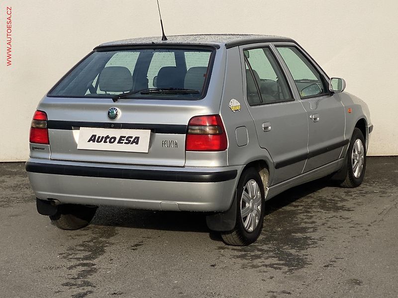Škoda Felicia (2000) 1.3i, ČR, šíbr, centrál - fotka 4 z 14