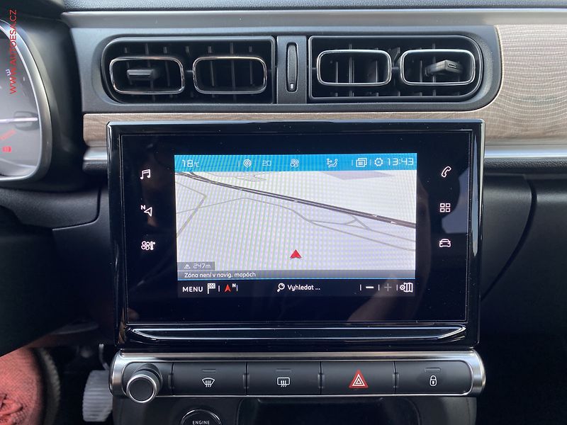 Citroën C3 (2022) 1.2 PT, Shine, LED, navi - fotka 17 z 19