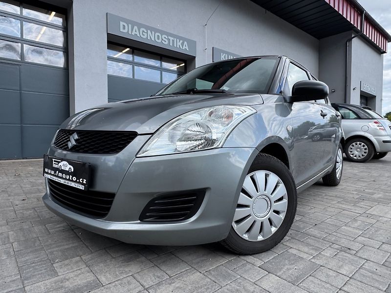 Suzuki Swift (2011) 1.2i - fotka 1 z 28