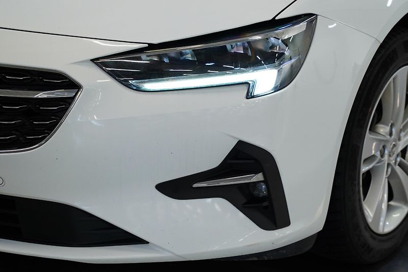 Opel Insignia - fotka 9 z 26