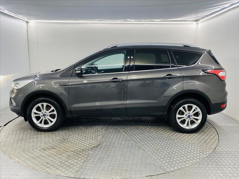Ford Kuga 1,5 EcoBoost 110kW Titanium - fotka 3 z 25