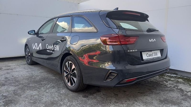 Kia Ceed SW (2024) 1,5 T-GDi SPIN 103kW - fotka 6 z 12