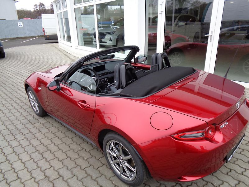 Mazda MX-5 (2026) 1,5i Exclusive-line,pl.střecha - fotka 25 z 30