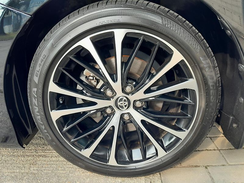 Toyota Camry (2020) XLE 3,6V6 1.maj. ČR  - fotka 14 z 41