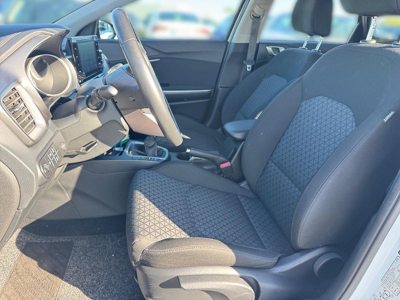 Kia Ceed (2023) SPIN 1.0T-GDI 74kW CZ DPH - fotka 7 z 11