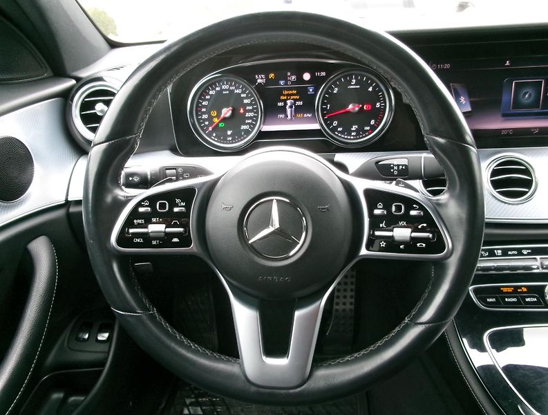 Mercedes-Benz Třídy E (2019) E 400D 4MATIC ALLTERRAIN - fotka 17 z 53